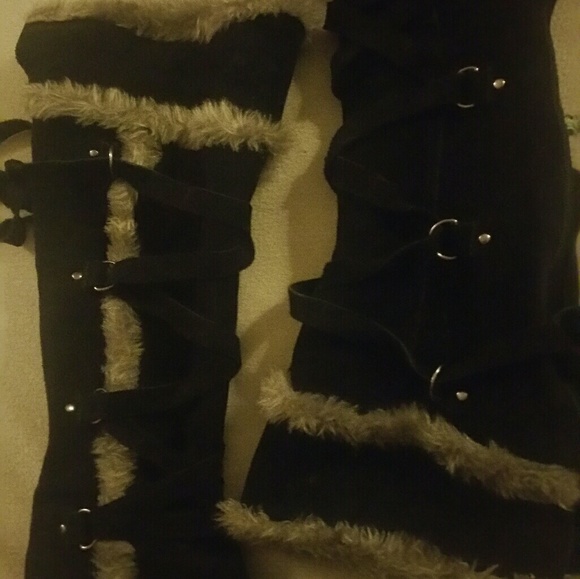 ANA boots with the Faux Fur - Picture 7 of 7